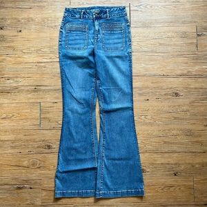 American Eagle Curvy Super Hi-Rise Flare Sz 10 X-Long